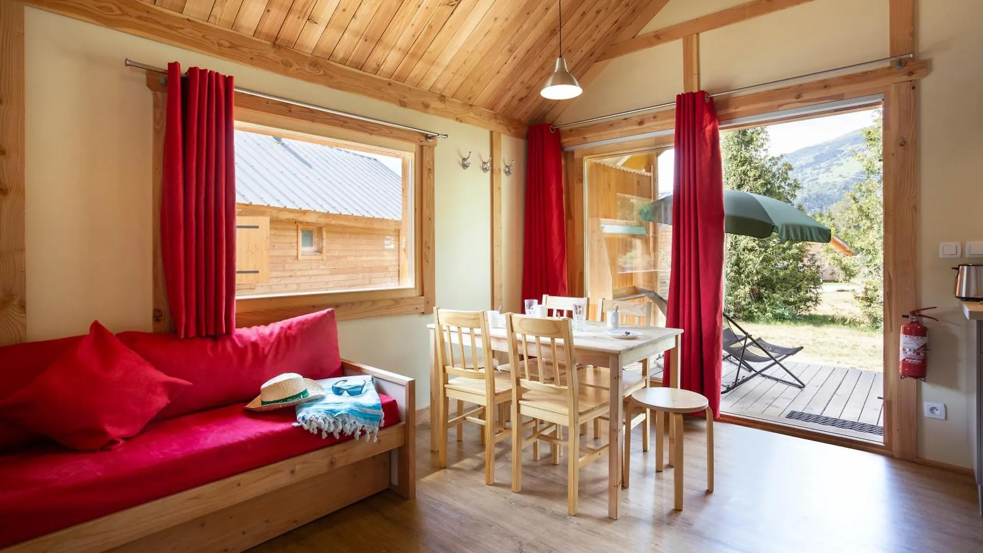 Huttopia Vallouise Hotel 3*,  France